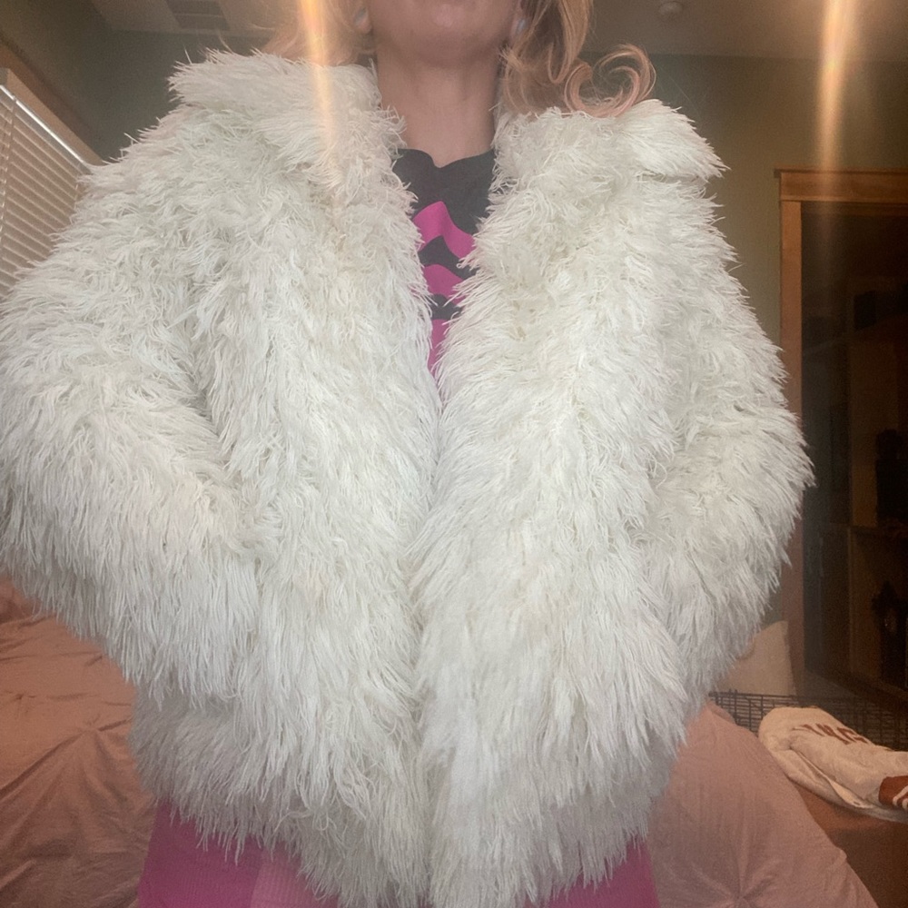 Vintage fuzzy coat with pockets